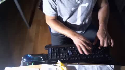 robertbrazil762778 online show from 10.14.25