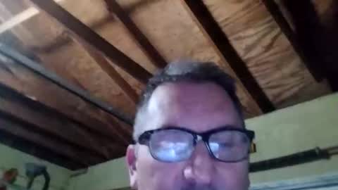 Snapshot of robertdms68 chatting on 11.17.25 robertdms68 online show from 11.17.25