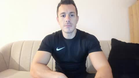 Snapshot of roberto4ever chatting on 12.11.24 roberto4ever online show from 12.11.24