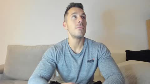 Snapshot of roberto4ever chatting on 01.13.25 roberto4ever online show from 01.13.25