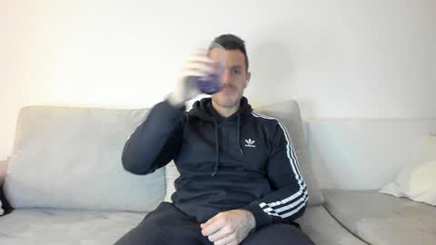 Snapshot of roberto4ever chatting on 01.21.25 roberto4ever online show from 01.21.25