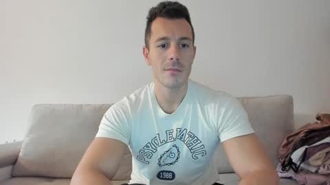 Snapshot of roberto4ever chatting on 01.24.25 roberto4ever online show from 01.24.25