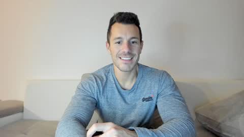 Snapshot of roberto4ever chatting on 01.27.25 roberto4ever online show from 01.27.25