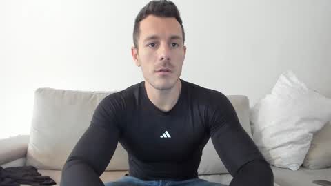 Snapshot of roberto4ever chatting on 02.16.25 roberto4ever online show from 02.16.25