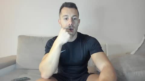 Snapshot of roberto4ever chatting on 02.18.25 roberto4ever online show from 02.18.25