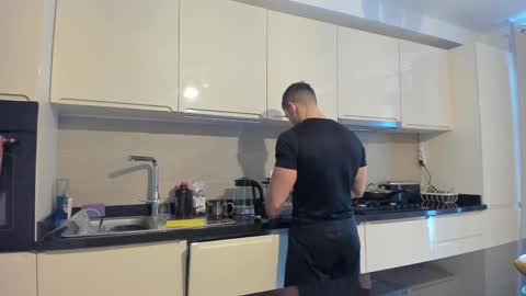 Snapshot of roberto4ever chatting on 02.24.25 roberto4ever online show from 02.24.25