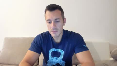 Snapshot of roberto4ever chatting on 10.07.25 roberto4ever online show from 10.07.25