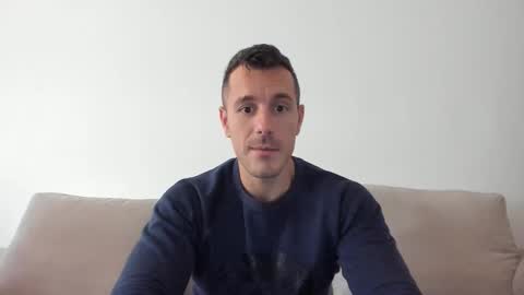 Snapshot of roberto4ever chatting on 10.26.25 roberto4ever online show from 10.26.25