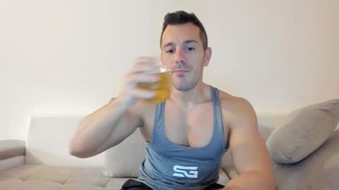 Snapshot of roberto4ever chatting on 10.30.25 roberto4ever online show from 10.30.25