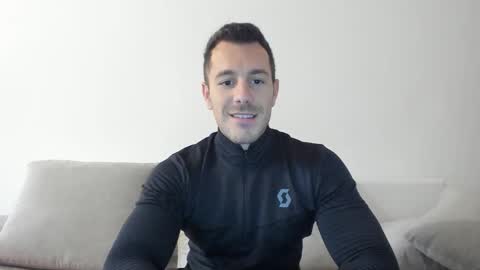 Snapshot of roberto4ever chatting on 11.22.25 roberto4ever online show from 11.22.25