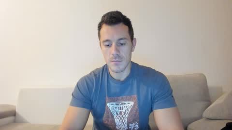 Snapshot of roberto4ever chatting on 11.26.25 roberto4ever online show from 11.26.25