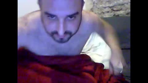 Snapshot of robertoredo chatting on 12.26.24 Roberto online show from 12.26.24