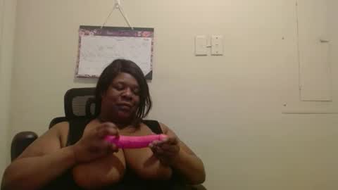 Snapshot of robertswhitney52 chatting on 01.14.26 robertswhitney52 online show from 01.14.26