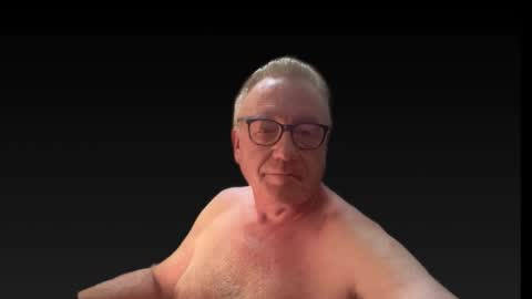 RobertTheRabbit online show from 12.17.25