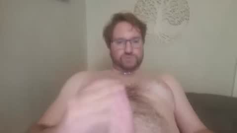 Snapshot of robinouhot chatting on 02.19.25 robinouhot online show from 02.19.25