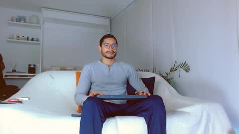 Snapshot of roby_millerr chatting on 03.03.25 roby_millerr online show from 03.03.25