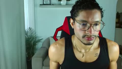 Snapshot of roby_millerr chatting on 10.01.25 roby_millerr online show from 10.01.25