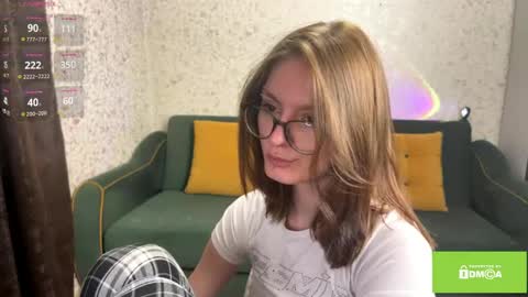 Snapshot of robynsentinella chatting on 04.27.26 robynsentinella online show from 04.27.26