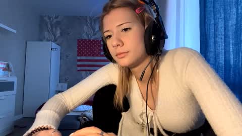 Snapshot of rochellehouis chatting on 02.27.26 Anny online show from 02.27.26