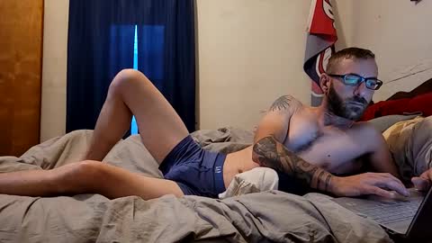 Snapshot of rockhard4u2019 chatting on 12.04.24 rob online show from 12.04.24