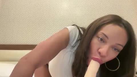 rockybee1 online show from 11.25.25