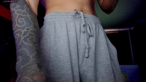 Snapshot of rodarri chatting on 09.24.25 MY NAME CAN SEE ALL MY CUM VIDEO BUY FAN SUB. online show from 09.24.25