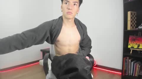 Snapshot of rofflust chatting on 02.16.26 Roff Lust online show from 02.16.26