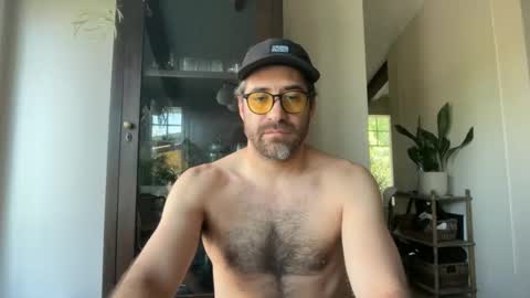 Snapshot of rogersterling11 chatting on 06.04.26 Roger Sterling online show from 06.04.26