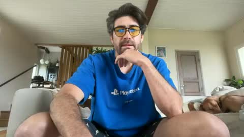 Snapshot of rogersterling11 chatting on 06.14.26 Roger Sterling online show from 06.14.26