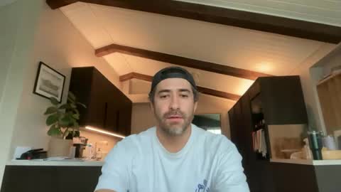 Snapshot of rogersterling11 chatting on 06.17.26 Roger Sterling online show from 06.17.26