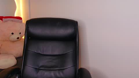 Snapshot of rohanalan_ chatting on 12.27.24 Sof online show from 12.27.24
