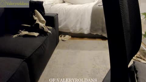 Snapshot of roldansvalery chatting on 11.08.25 Valery Roldans online show from 11.08.25