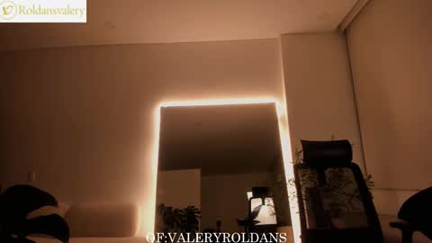 Snapshot of roldansvalery chatting on 12.03.25 Valery Roldans online show from 12.03.25