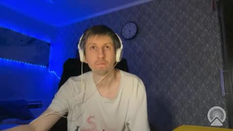 Snapshot of roma305991 chatting on 02.18.26 roma305991 online show from 02.18.26