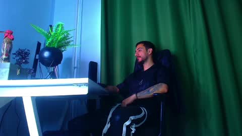 romaniamaster1 online show from 04.22.26