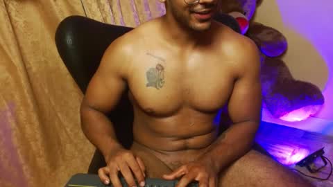 Snapshot of romanpearce_ chatting on 01.15.25 Roman online show from 01.15.25
