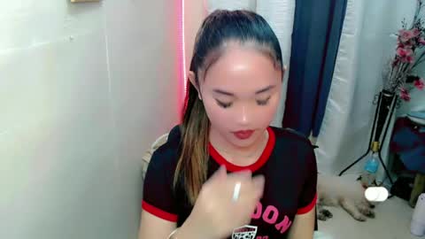 Snapshot of romanticslutxxx chatting on 06.26.26 empress online show from 06.26.26
