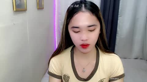 Snapshot of romanticslutxxx chatting on 07.18.26 empress online show from 07.18.26