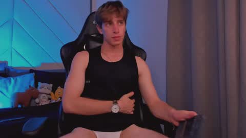 Snapshot of romeo_ricci1 chatting on 01.16.25 Romeo Ricci online show from 01.16.25