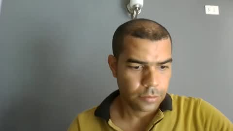 rompeculos121 online show from 02.18.25