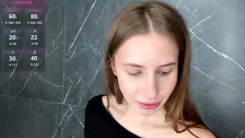 Snapshot of ronaldleidholt chatting on 04.13.26 Ketlyn is here now help me get 50 thumbs up pls online show from 04.13.26