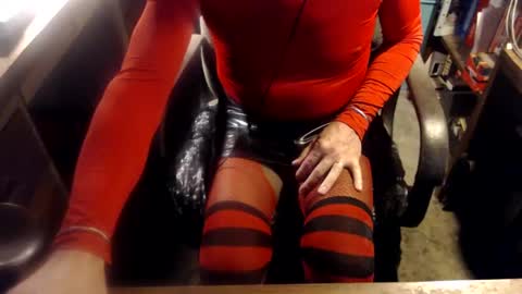 Snapshot of rondasmmnasty3 chatting on 11.10.25 Ronda online show from 11.10.25