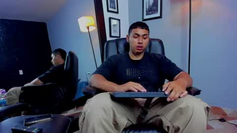 Snapshot of ronnie_crawford chatting on 07.11.26 ronnie_crawford online show from 07.11.26