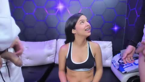  MIA AND PAUL online show from 03.12.25