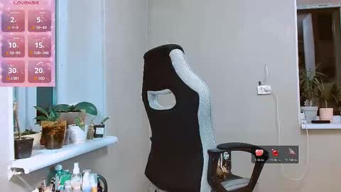 Snapshot of rosa843850 chatting on 11.16.25 rosa843850 online show from 11.16.25