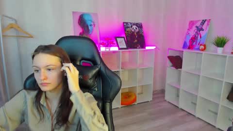 Viola online show from 03.13.26