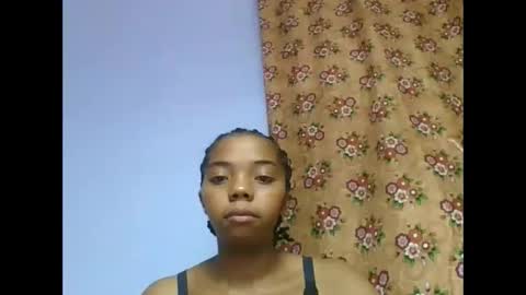 Snapshot of rosah225127 chatting on 04.25.26 rosah225127 online show from 04.25.26