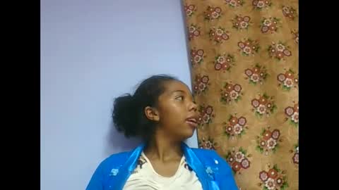 Snapshot of rosah225127 chatting on 05.01.26 rosah225127 online show from 05.01.26