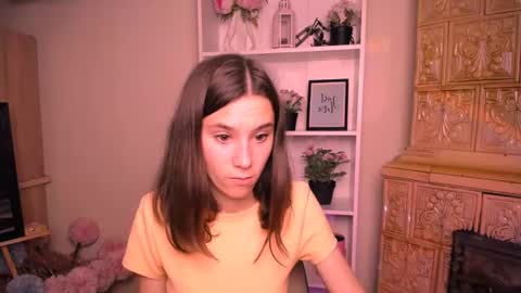 Snapshot of rosalais_ chatting on 06.25.26 Rose online show from 06.25.26