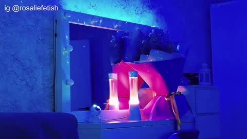 Snapshot of rosaliefetish chatting on 12.04.24 Rosalie online show from 12.04.24